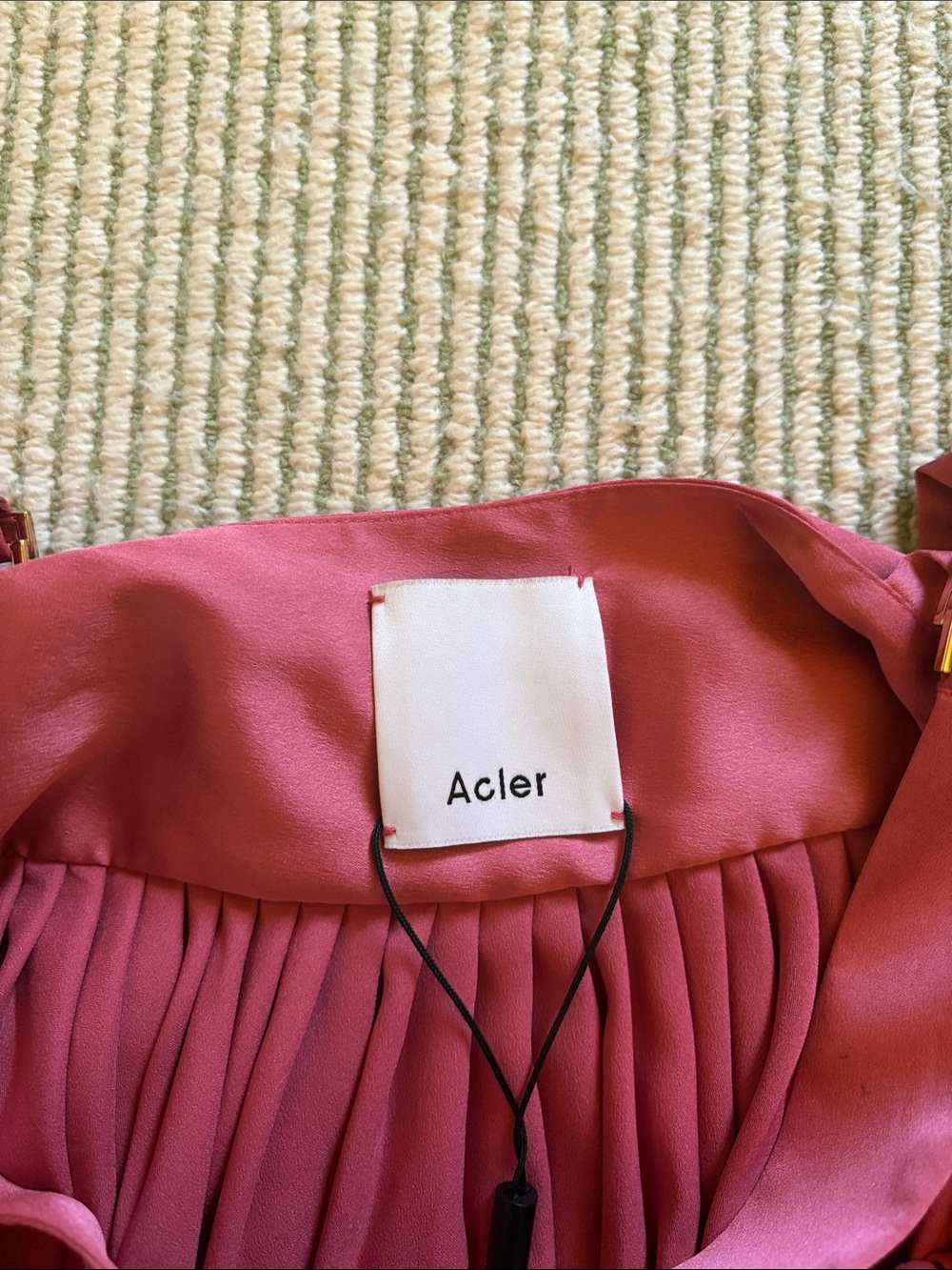 ACLER NWT Tank Top - Picture 2 of 5